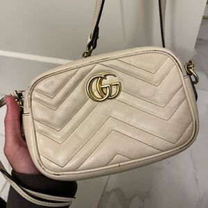 *AUTHENTIC* GUCCI PURSE. Used but ability to clean up/still look good